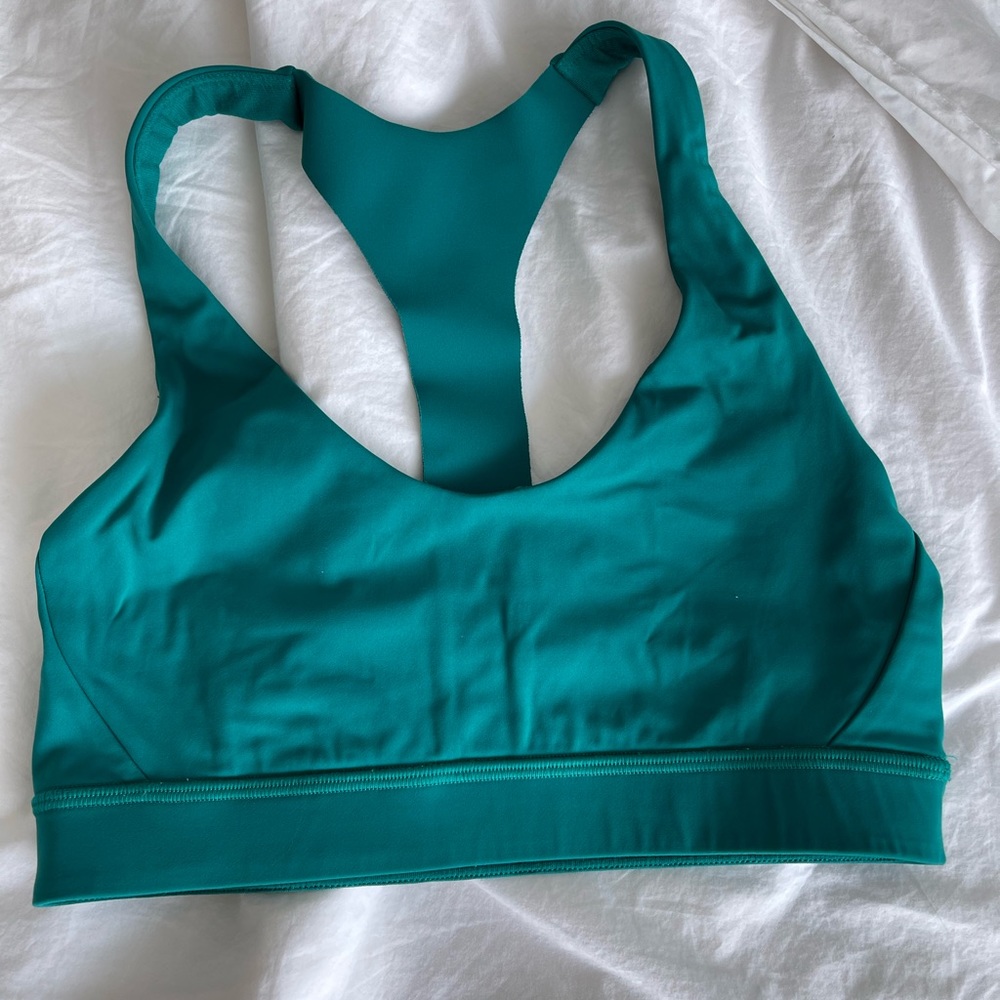 Lululemon sports bra size 6